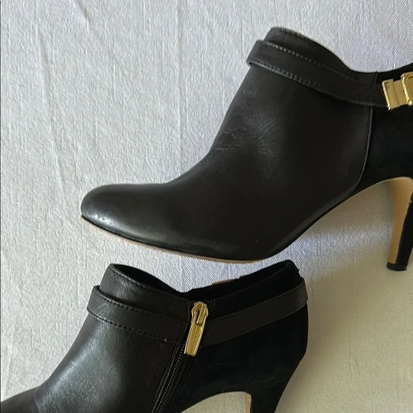 EUC Vince Camuto Black Heeled Boots with Gold Buckle - Picture 4 of 8